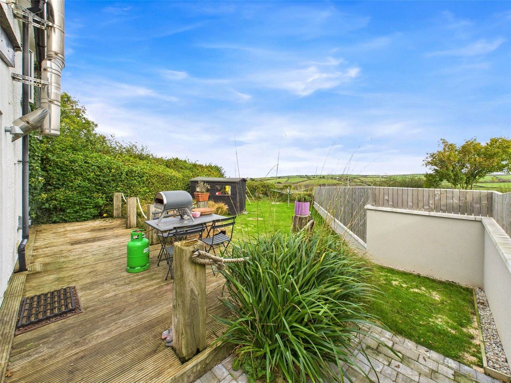 Property photo 2 of 16 Picture No. 33