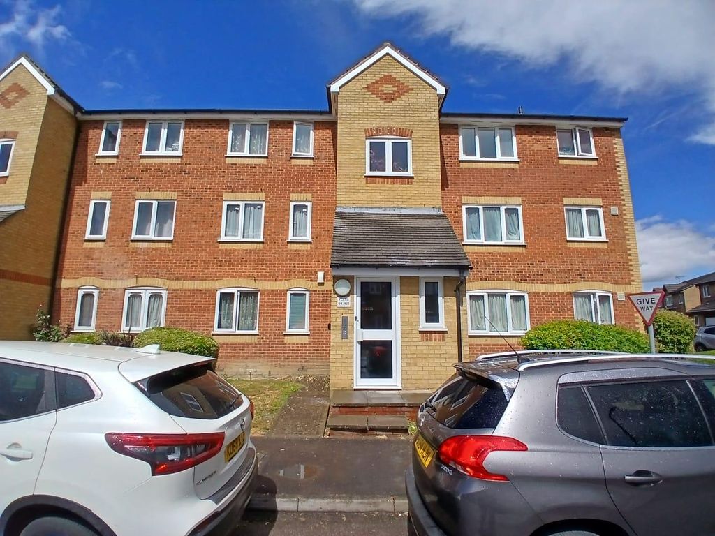 Property photo 1 of 12 Charming One-Bedroom Ground Floor Flat For Rent