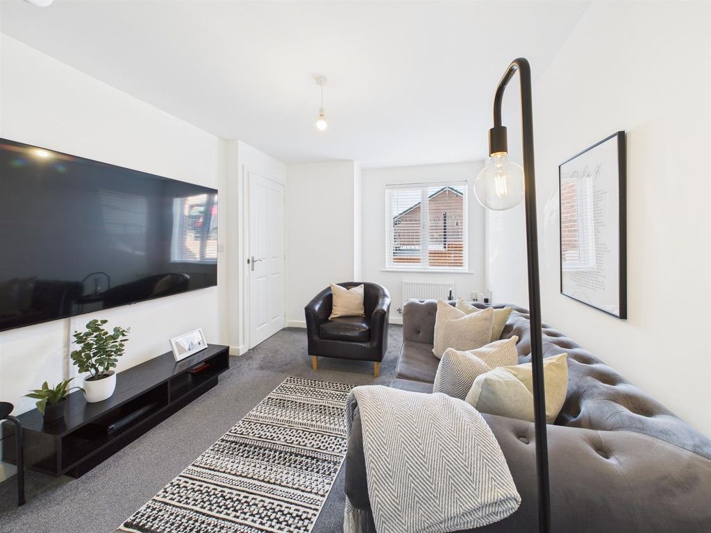 Property photo 3 of 12 Cam03278G0-Pr0123-Still005.Jpg