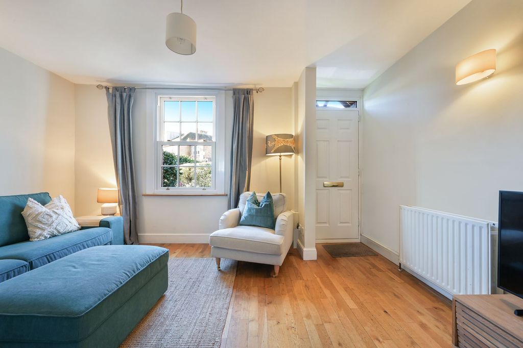 Property photo 3 of 14