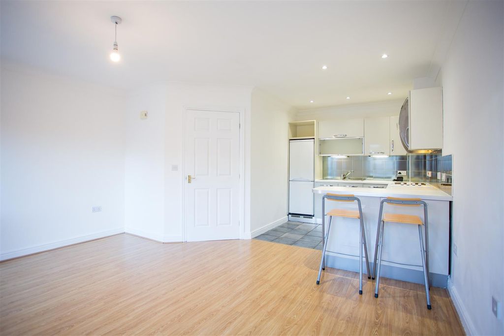 Property photo 2 of 14 Kitchen