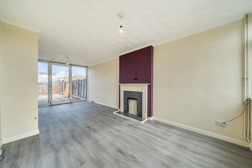 Property photo 3 of 19