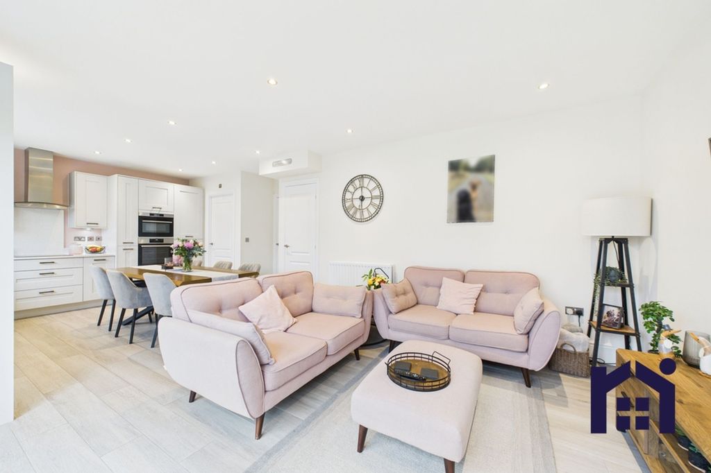 Property photo 2 of 22 Heart Of The Home