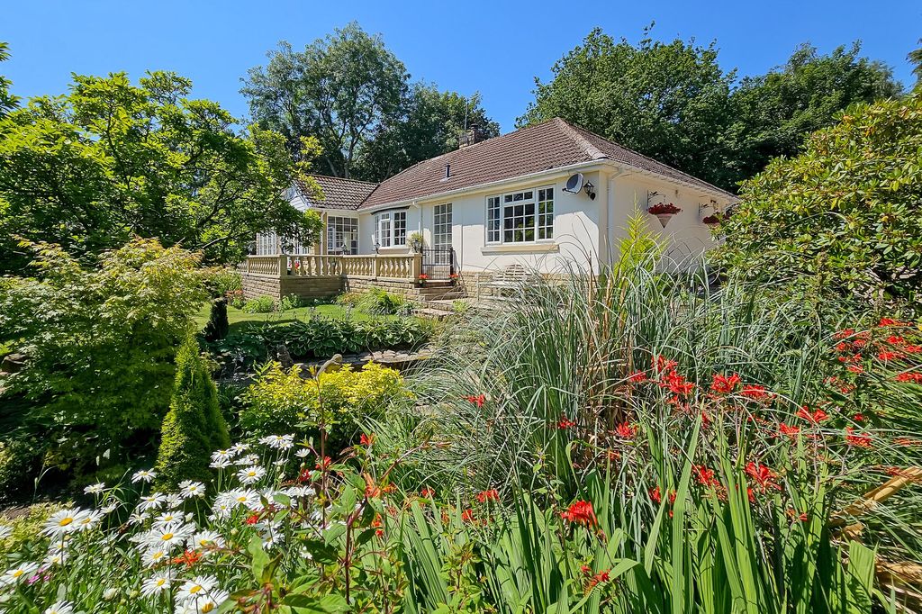 Property photo 3 of 37