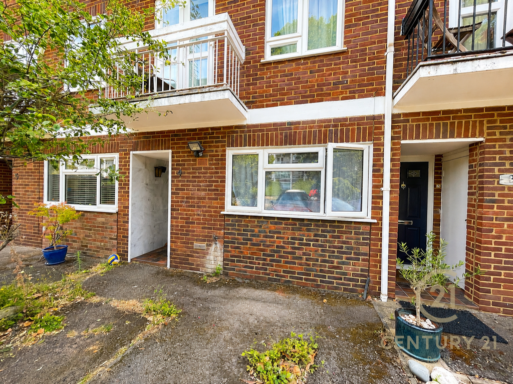 Property photo 2 of 17