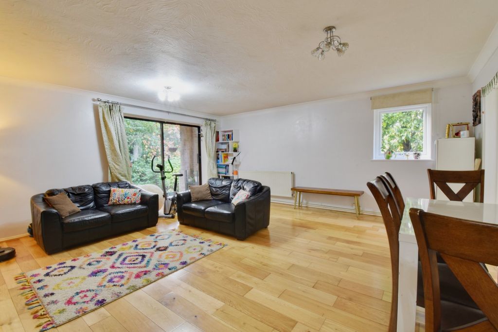 Property photo 1 of 10 Picture No. 08