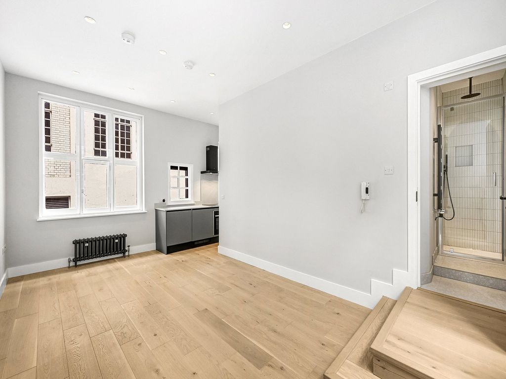 Property photo 1 of 12 Duck Lane