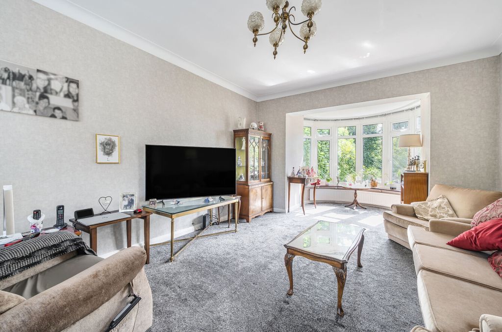 Property photo 2 of 52 1342634-1-68A6425...