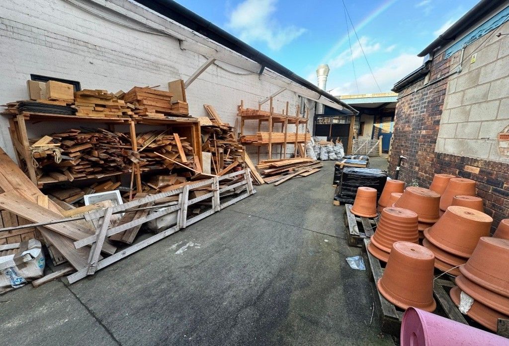 Property photo 3 of 6 Photo 2