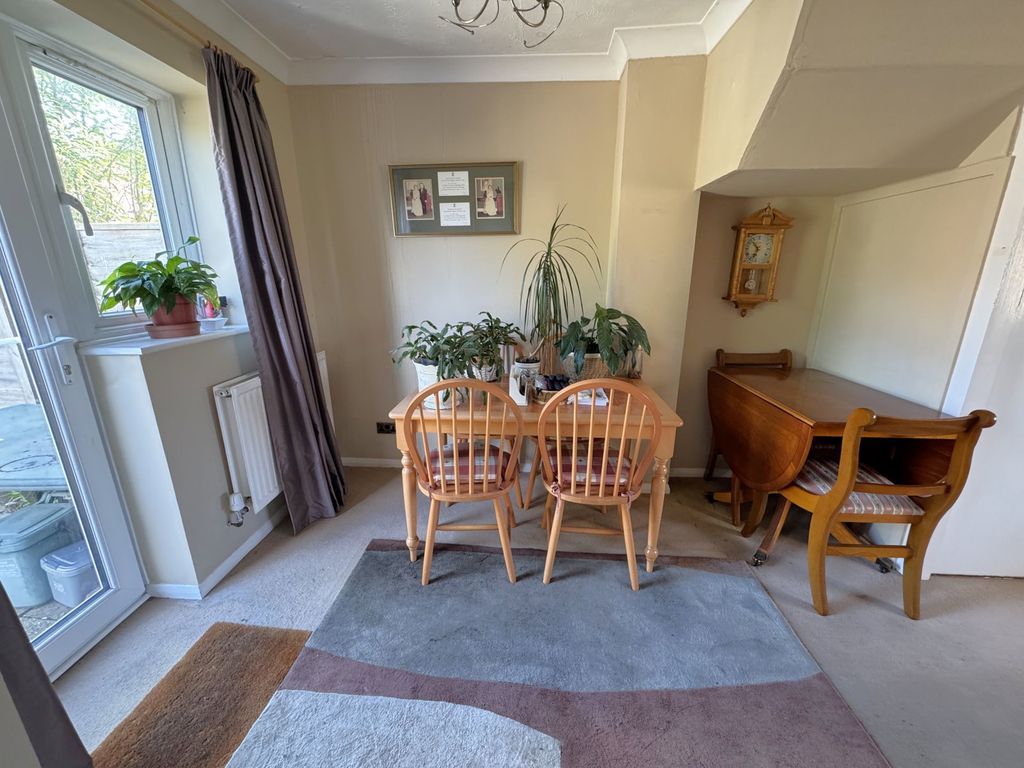 Property photo 3 of 8