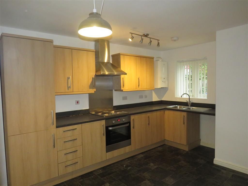 Property photo 3 of 7 Kitchen