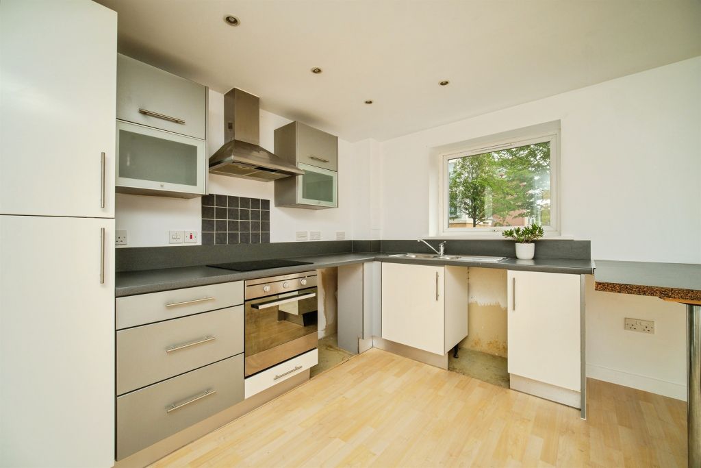 Property photo 3 of 14