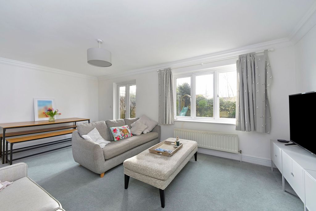 Property photo 3 of 17 Reception