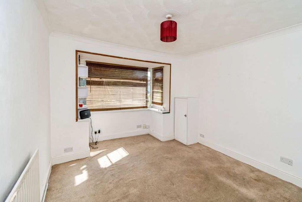 Property photo 3 of 14 Photo