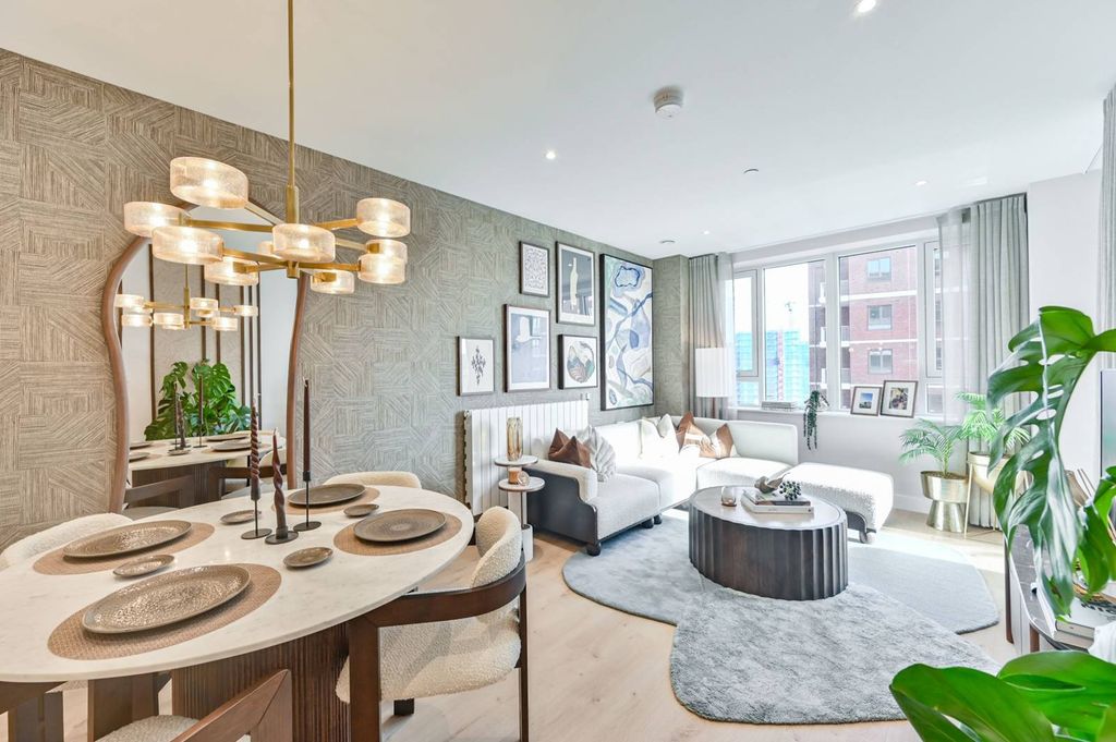 Property photo 3 of 28