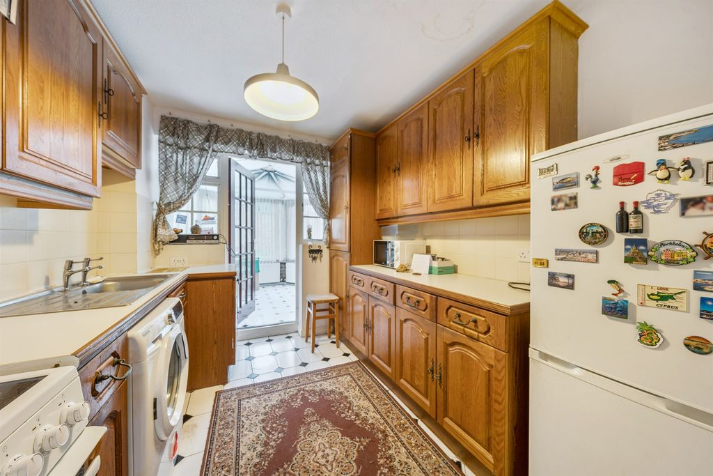 Property photo 2 of 14