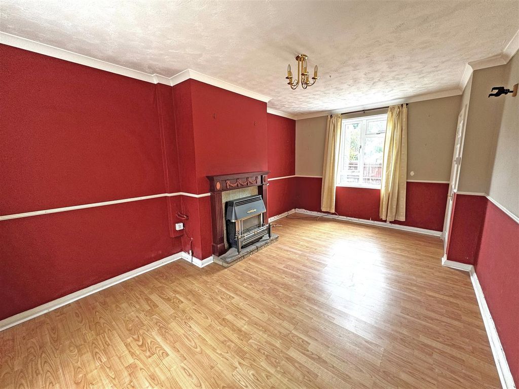 Property photo 2 of 17 18E.Jpg