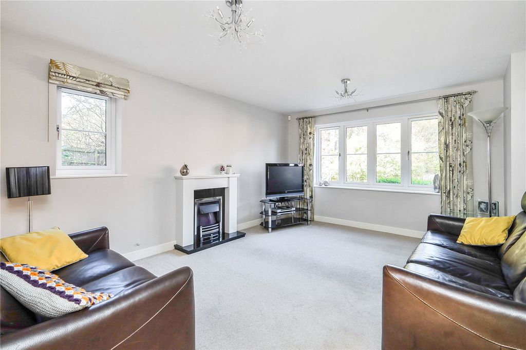 Property photo 2 of 27 Picture No. 07