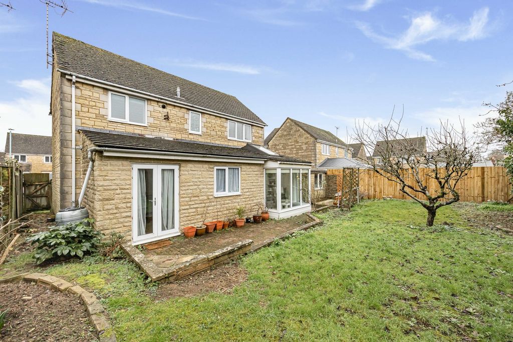 Property photo 2 of 23 Rear External/Garden