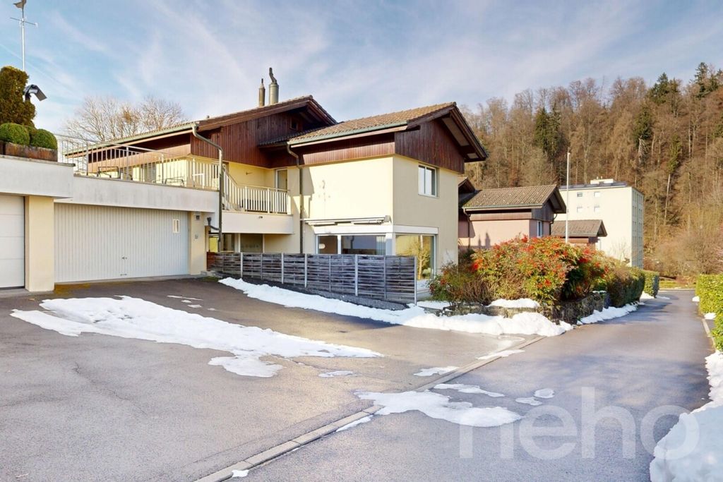 Property photo 2 of 12