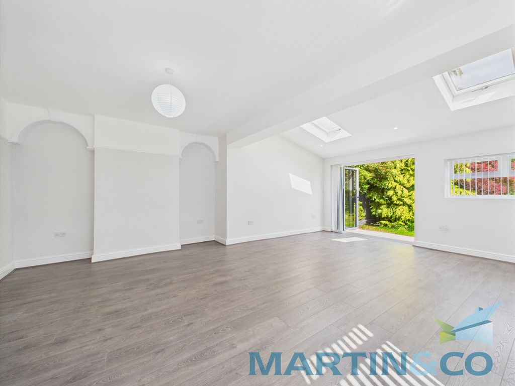 Property photo 2 of 42