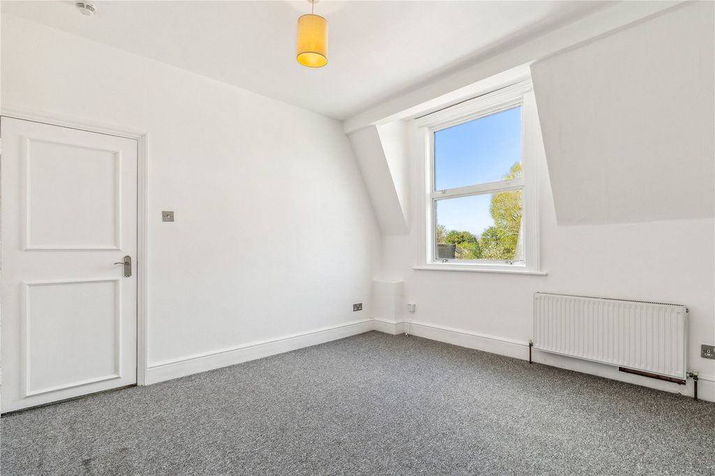 Property photo 3 of 10 Picture No. 11