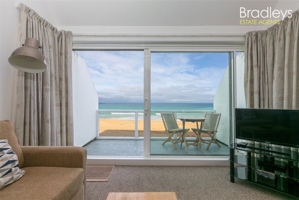 Property photo 2 of 13 Picture No. 11