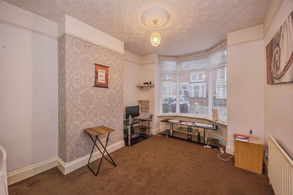 Property photo 3 of 13 Image