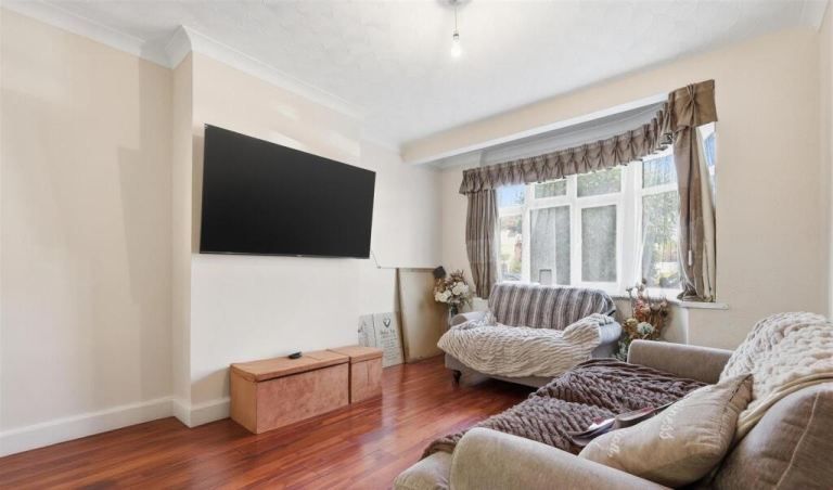 Property photo 2 of 18