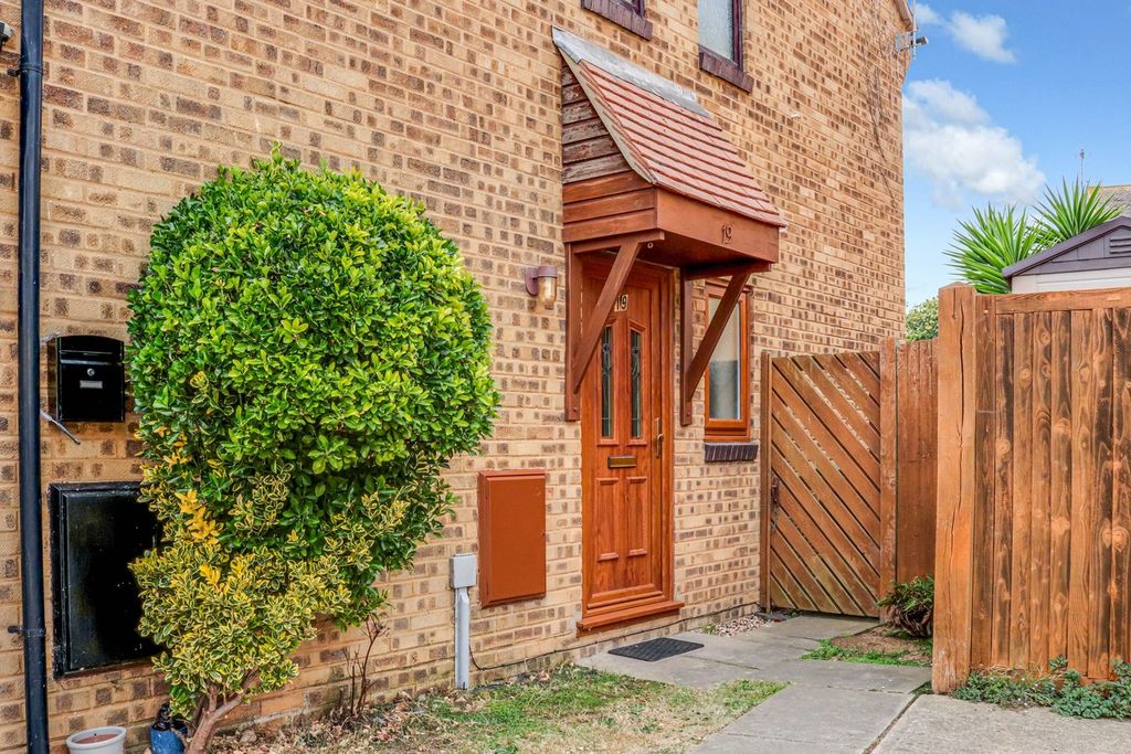 Property photo 3 of 11
