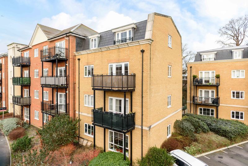 Property photo 1 of 10 Photo 4