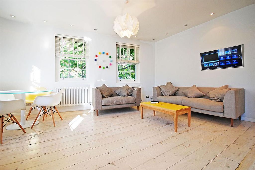 Property photo 1 of 9 2