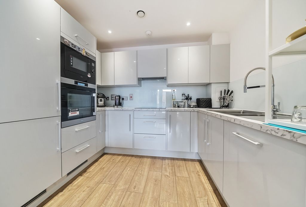 Property photo 1 of 10 1310741-13-6851A3...