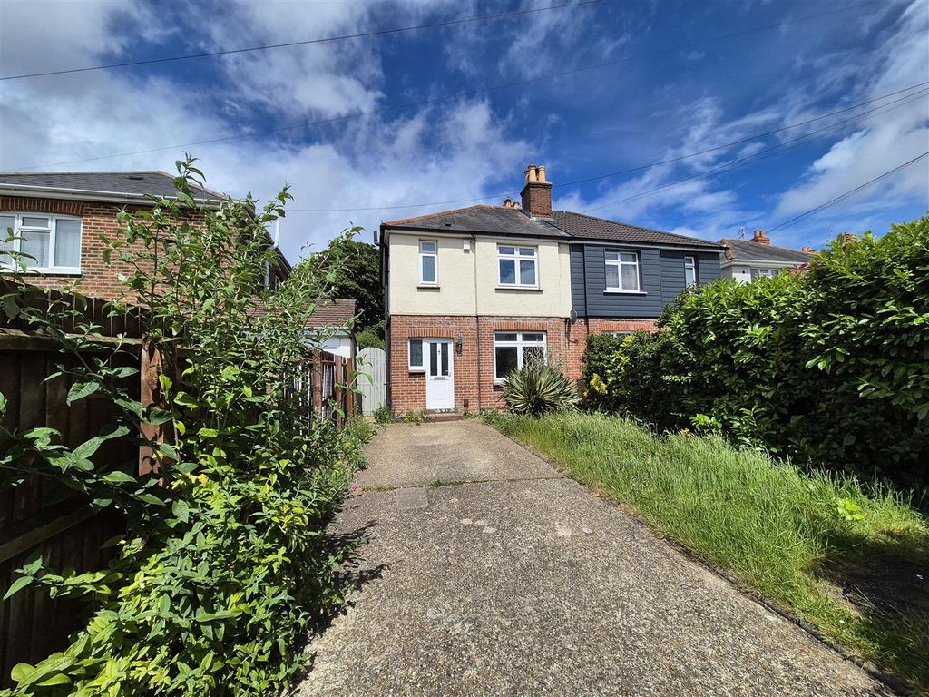 Property photo 1 of 18 17Garfr.Jpg