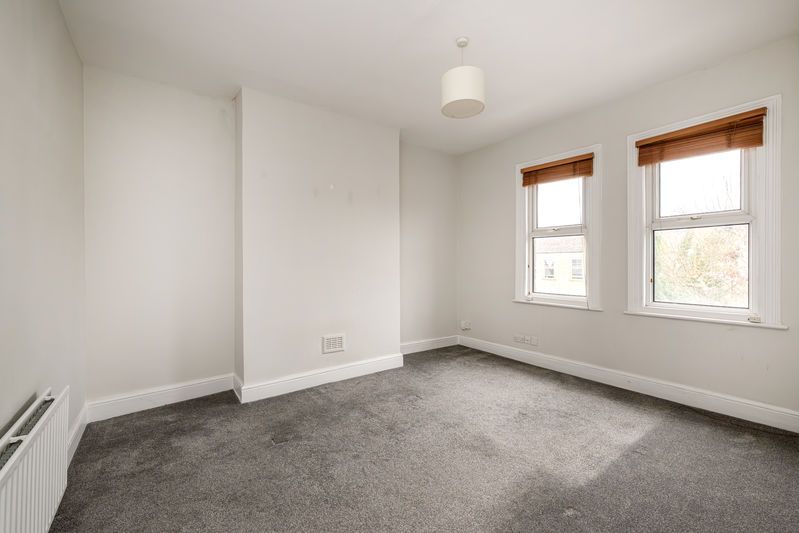 Property photo 3 of 8 Photo 4