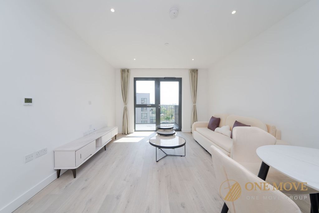 Property photo 2 of 19