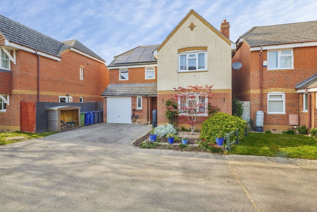 Property photo 1 of 18 Pbox-Img.Jpg