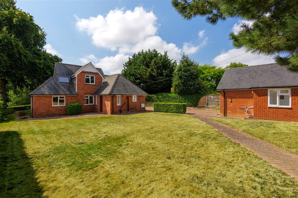 Property photo 2 of 29