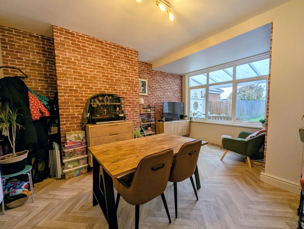 Property photo 3 of 31