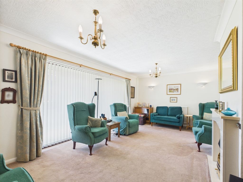 Property photo 2 of 16 Picture No. 17