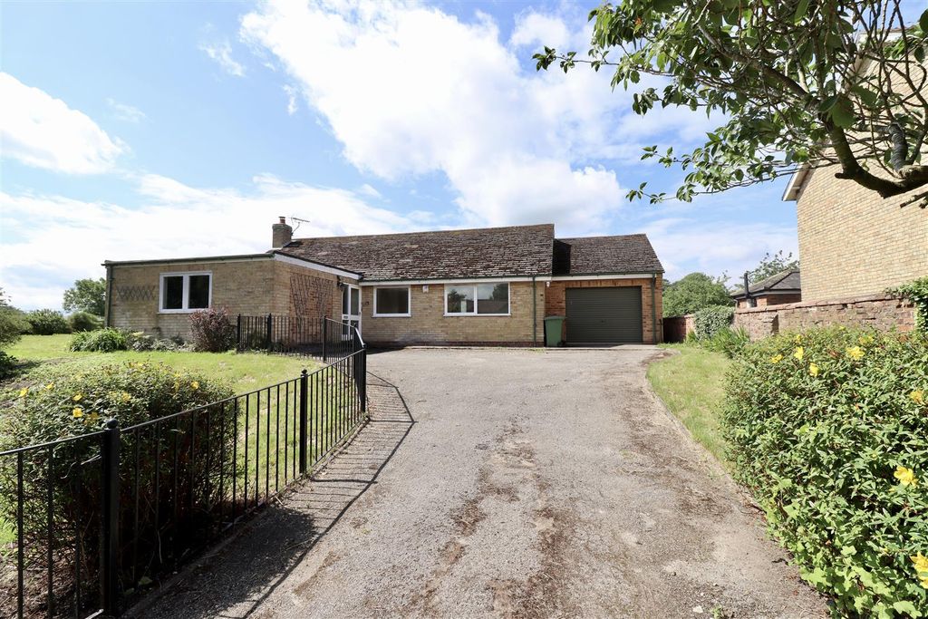 Property photo 2 of 30