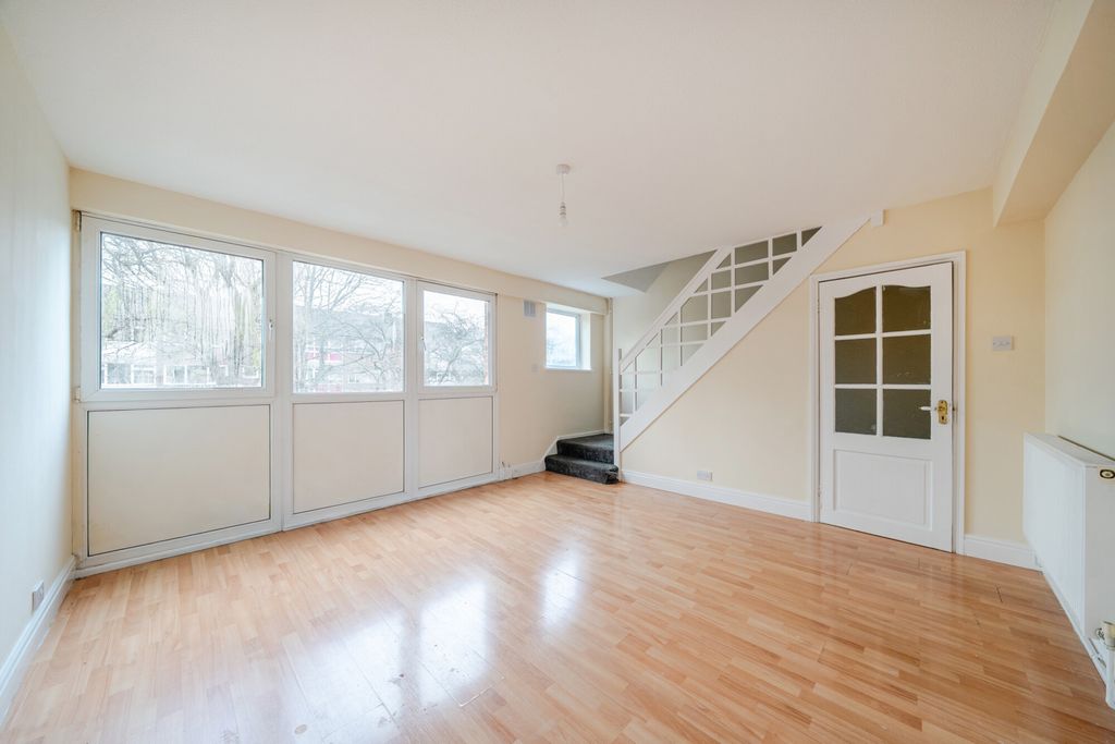 Property photo 2 of 13 Reception