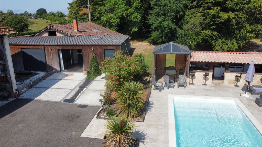 Property photo 2 of 14 5d3d2Eaf82Abfe9A2d69523450008F0d_9F0453E715_4000-Big