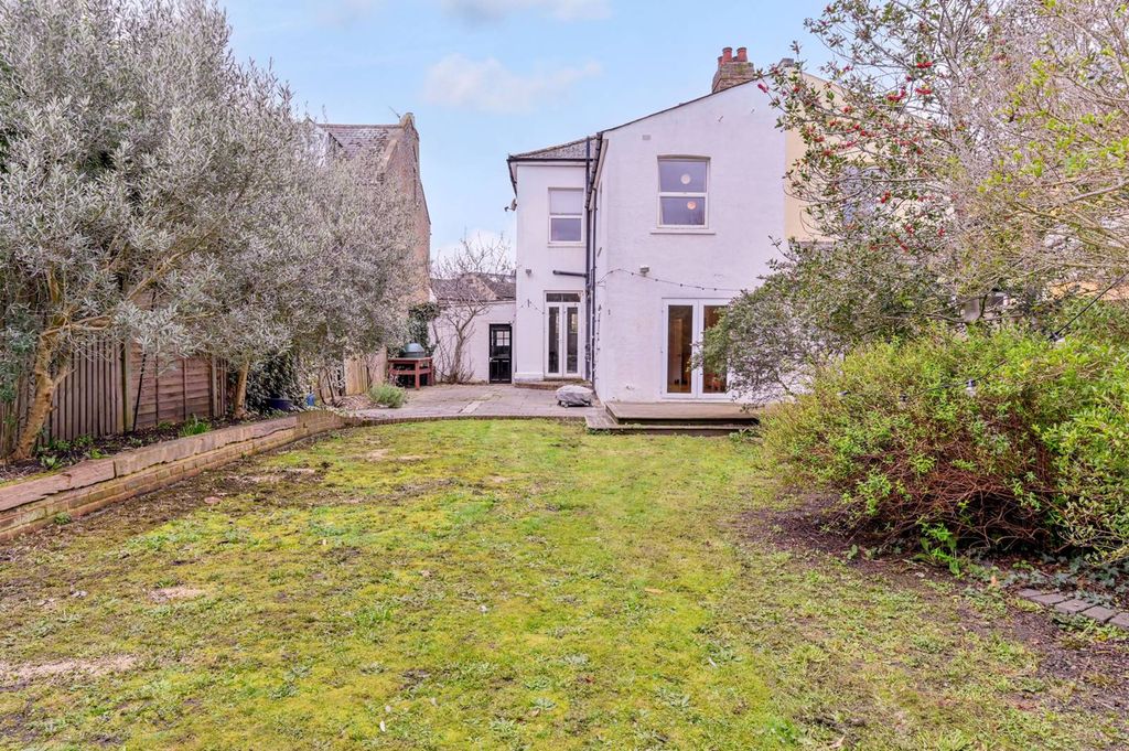 Property photo 1 of 22