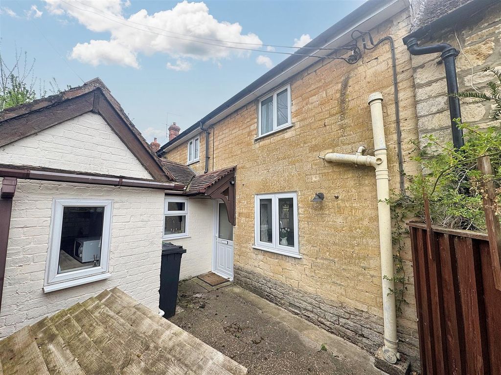 Property photo 1 of 9 1 Front.Jpg