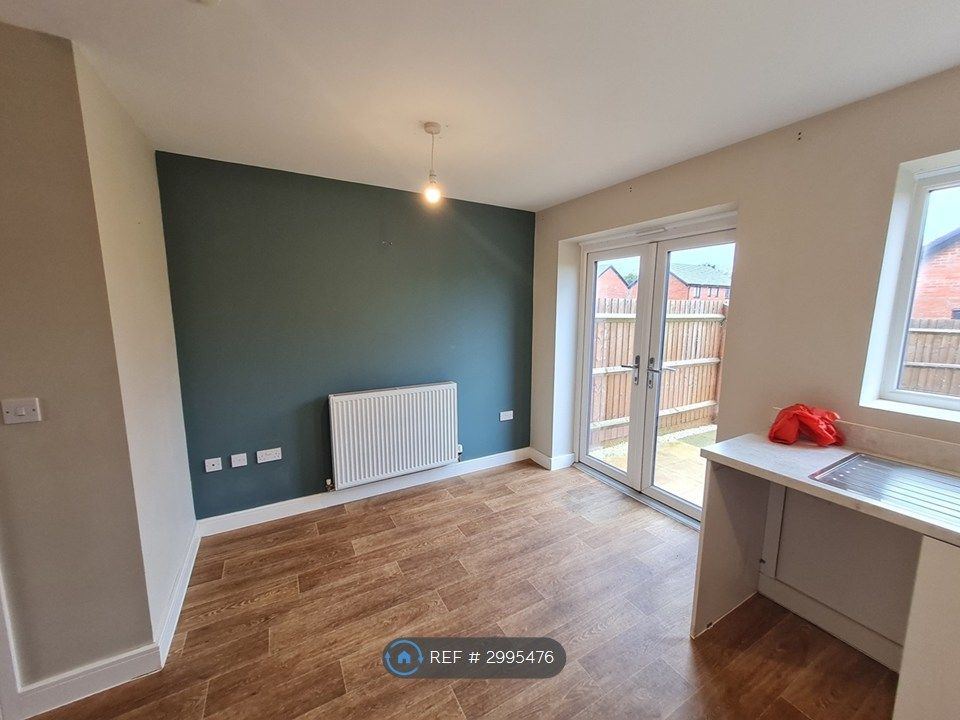 Property photo 3 of 32
