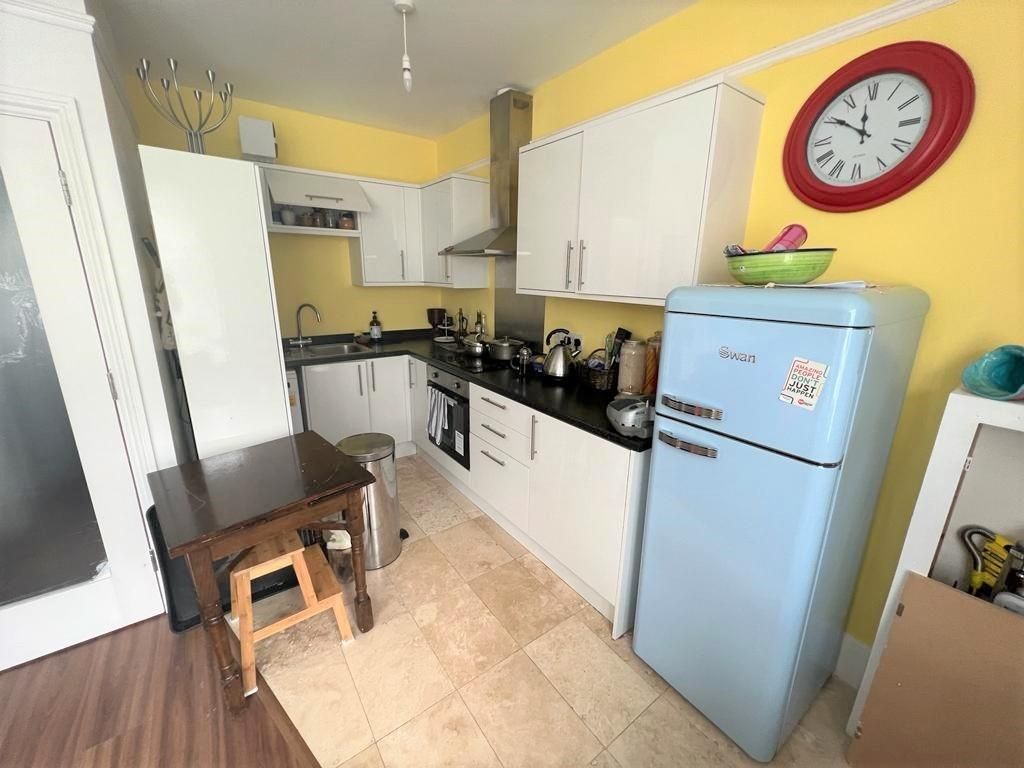 Property photo 3 of 5 Kitchen