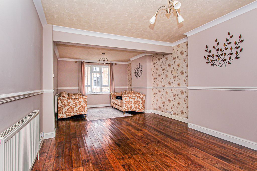 Property photo 2 of 14 Lounge/Dining Room