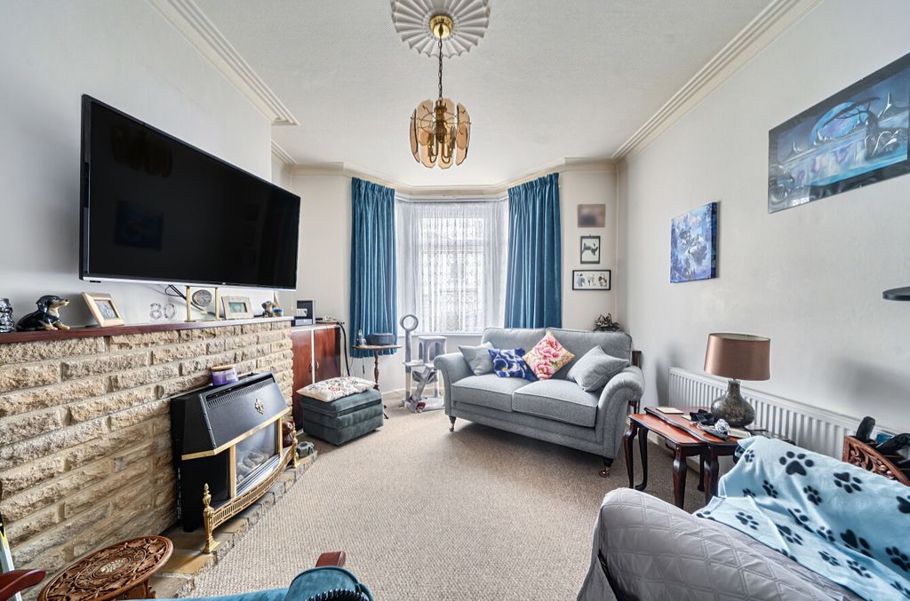 Property photo 2 of 12 1471577-11-6A21E2...