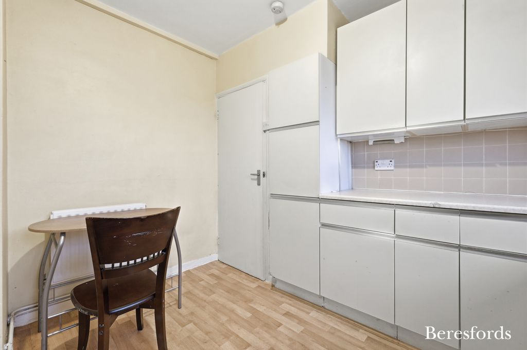 Property photo 3 of 10 Picture No. 16